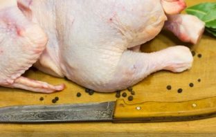 Jak sprawdzić czy kurczak się dopiekł?