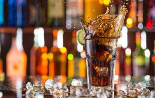 E 150d – Karmel amoniakalno-siarczanowy e 150d - cola, whiskey