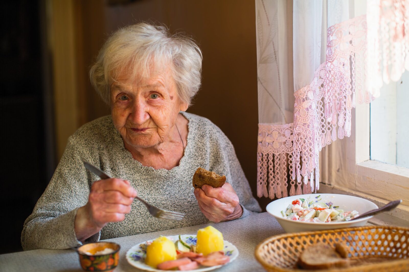 osoby starsze stan odżywienia