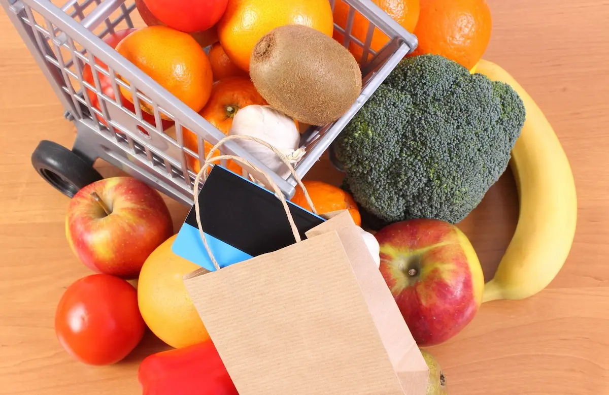 Zaoszczędź na zakupach w Biedronce już dziś – gazetki promocyjne na wyciągnięcie ręki